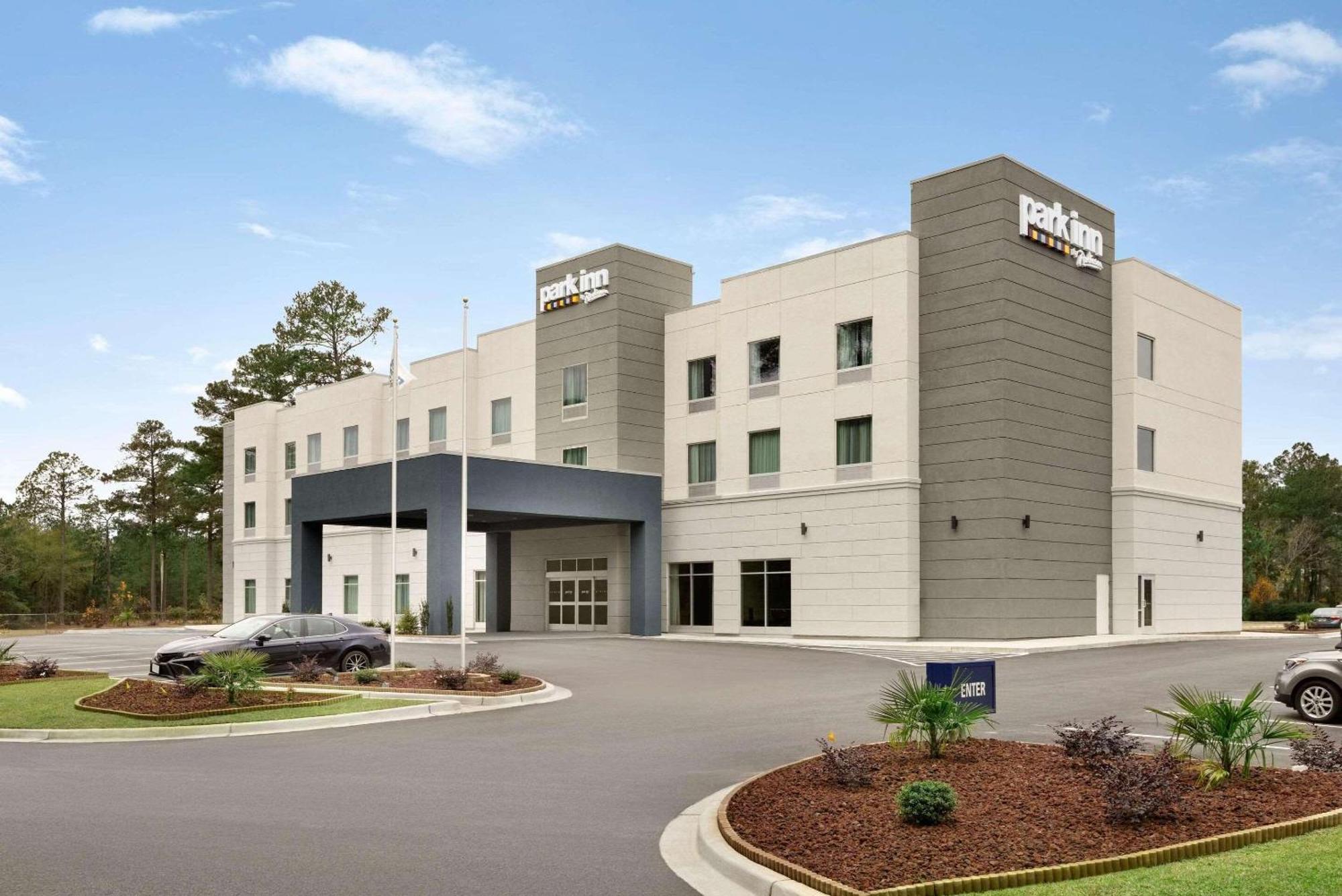 Park Inn By Radisson Florence, Sc Екстериор снимка